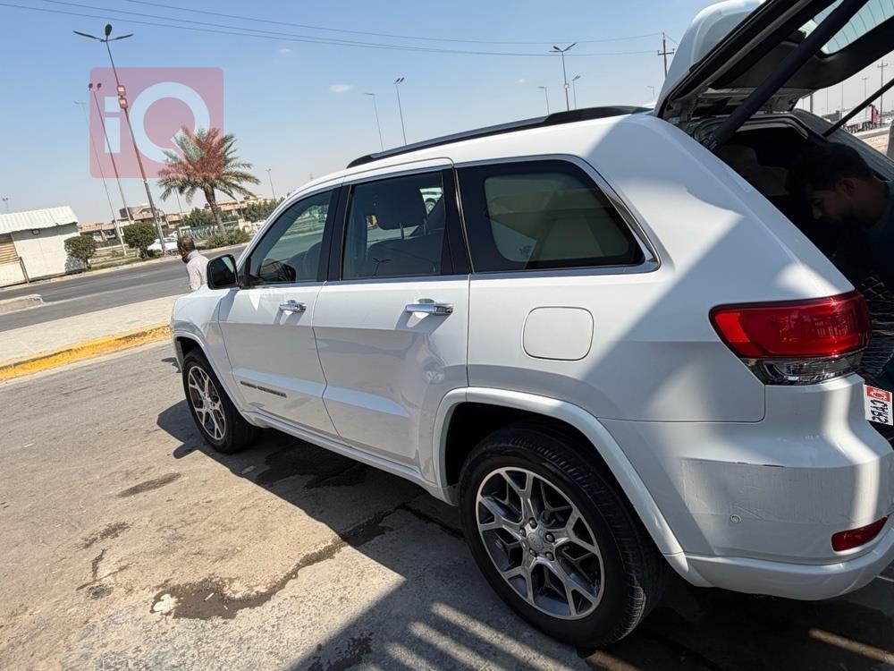 جيب جراند شيروكي